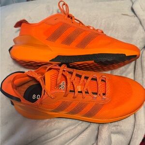 Adidas Men athletic shoe 2023
Avryn 'Orange Black' Size 9